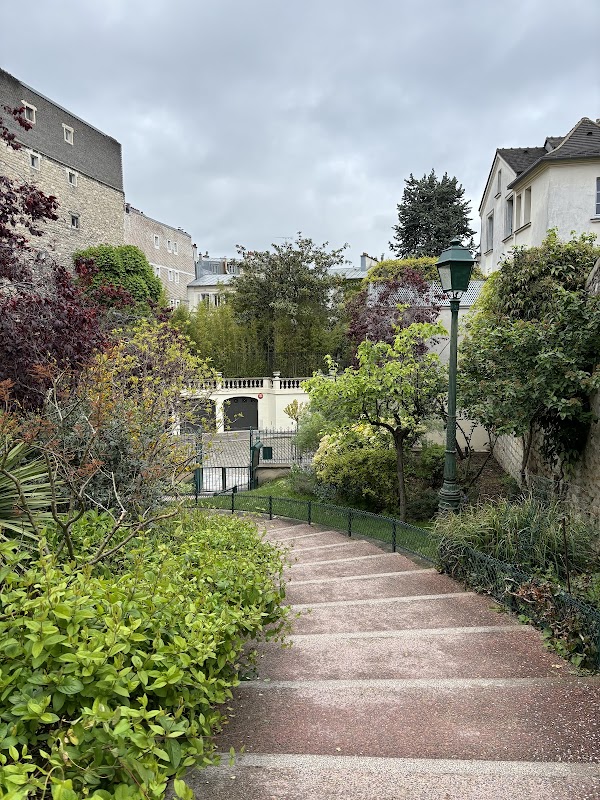 Square Suzanne Buisson 3
