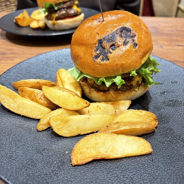Japanese Wagyu(Halal food) Steak&Burger Harajuku Beef Restaurant 5W-Tokyo since1962 3