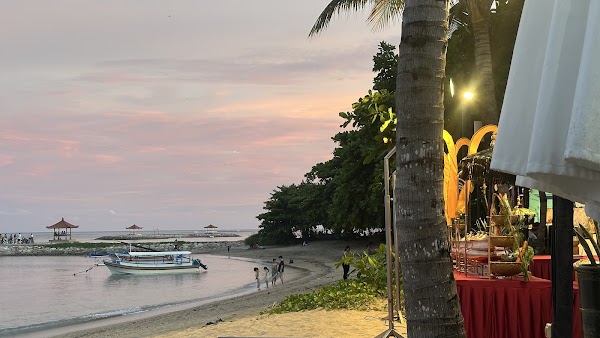 Starfish beach lounge, at Griya 2