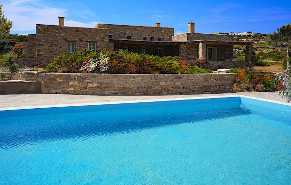 Paros VIP Pool Villa 4