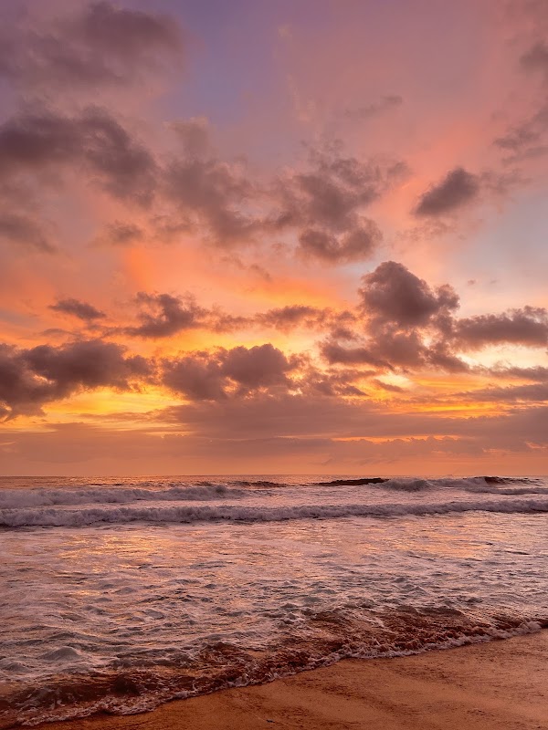 Wisata Pantai Watulawang