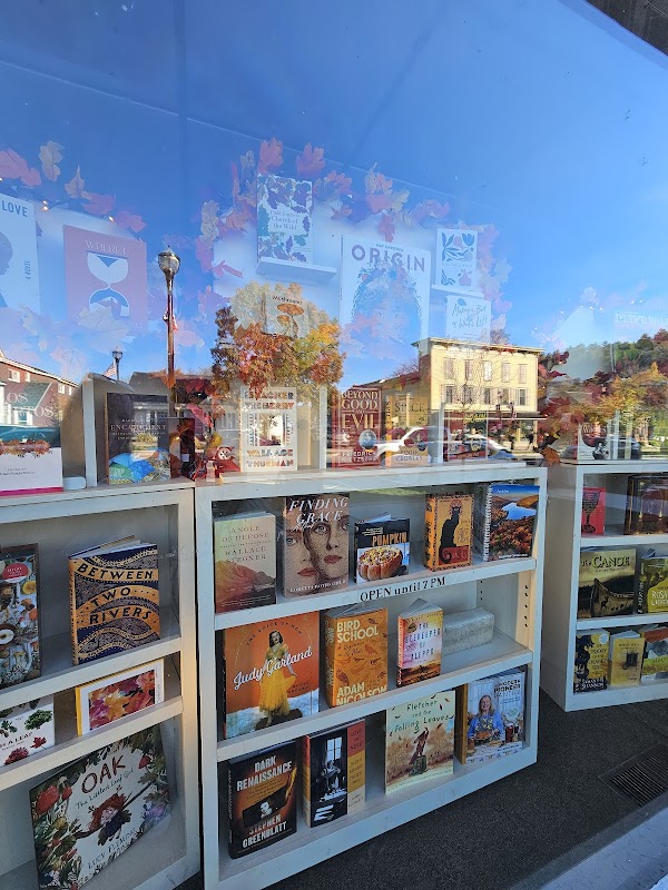 Bear Pond Books Store 4