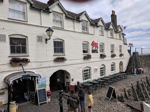 Clovelly 3