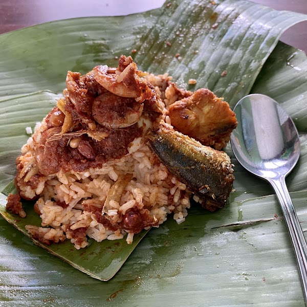 Nasi Lemak Wak Zee 5