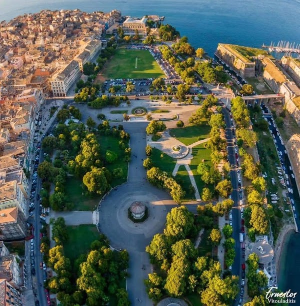Spianada Square