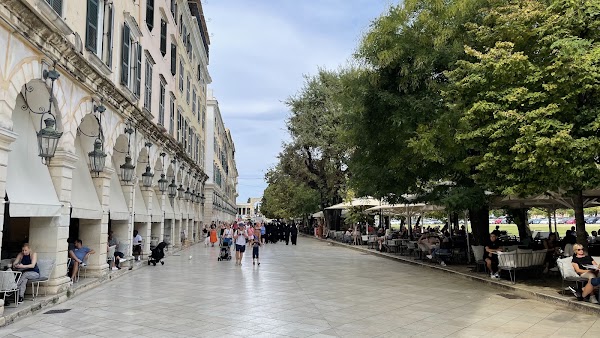 Spianada Square 5