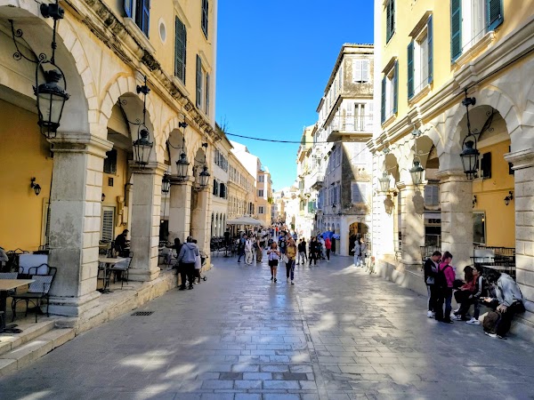 Spianada Square 3