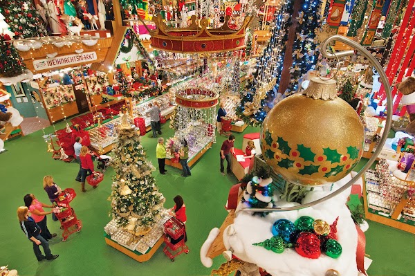 Bronner's Christmas Wonderland 5