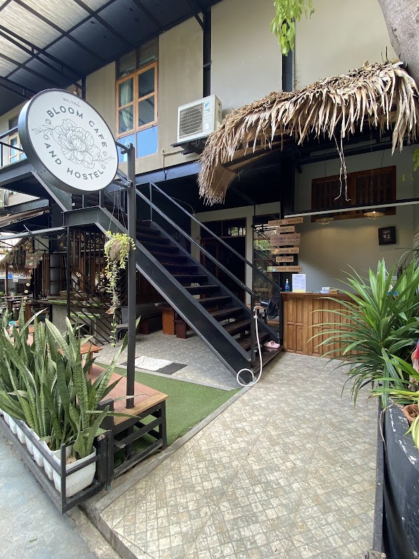 Bloom Cafe & Hostel