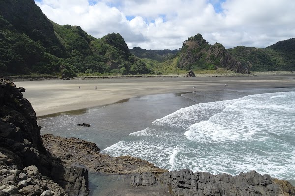 Karekare Beach 2