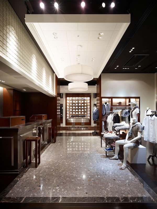 UNITED ARROWS MARUNOUCHI 3