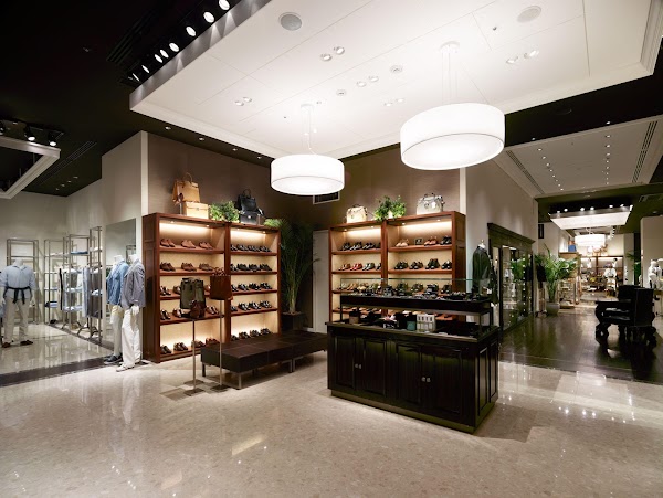 UNITED ARROWS MARUNOUCHI 2