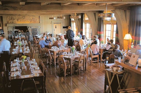 Cascade Dining Room 1