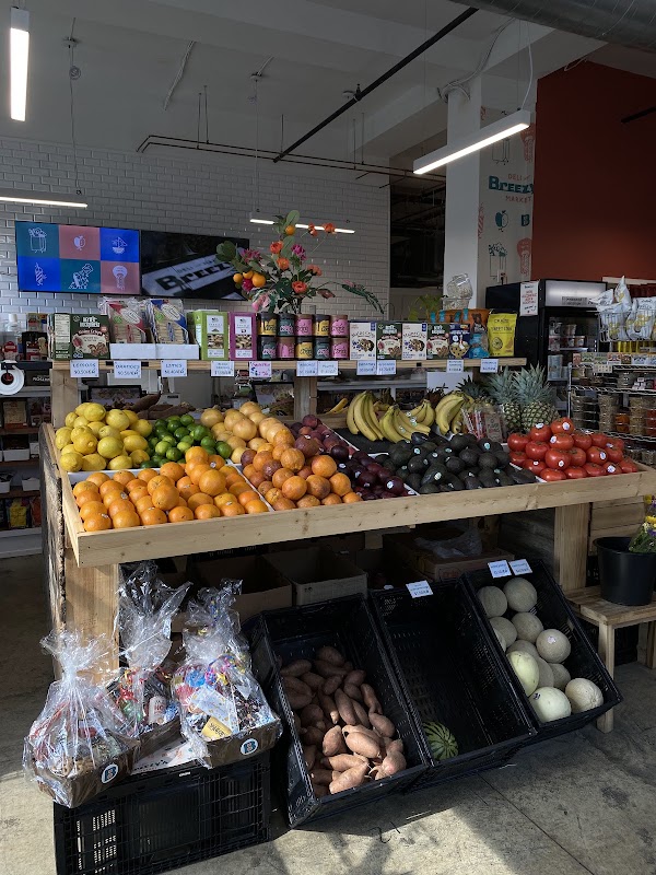 Breezy's Deli and Market 5