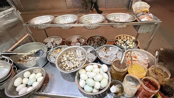 Quan Ngoc Loan Snail Restaurant 1