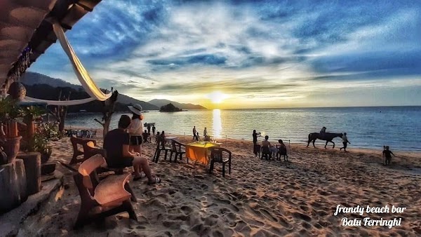 Frandy Beach Bar & Restaurant 2