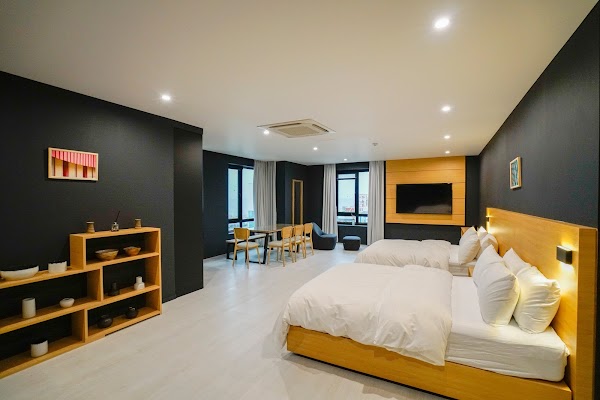 Mipo OceanSide Hotel 5
