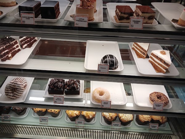 Gloria Jean's Coffees IBN Battuta Mall Egypt Court 3