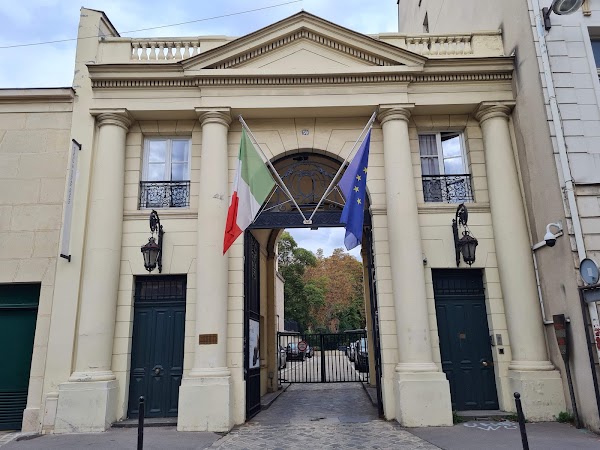 Italian Cultural Institute 4