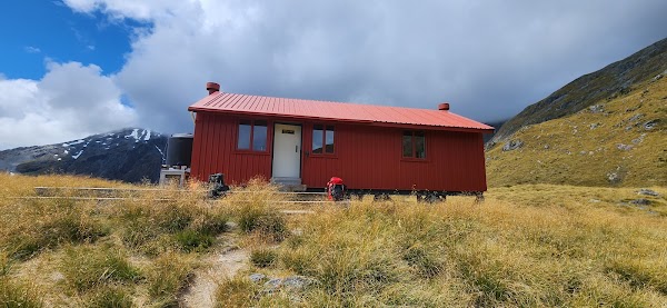 Brewster Hut 1