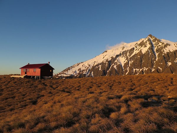 Brewster Hut 4