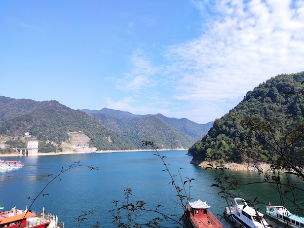 Dongjiang Lake 4