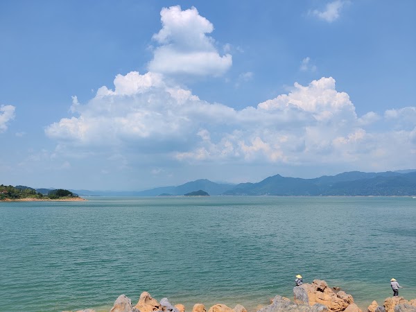 Dongjiang Lake 2