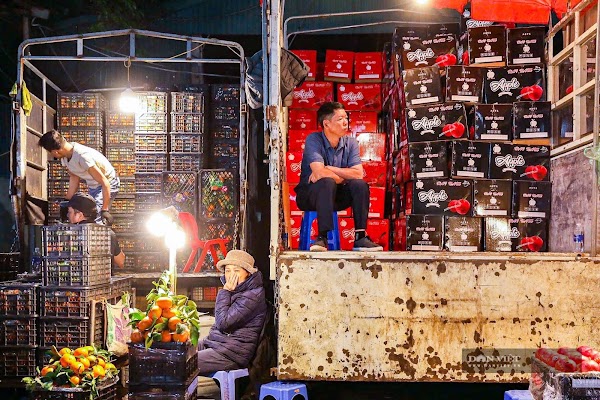 Long Bien Market 4