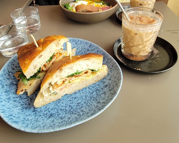 The Folks Сhiado - Specialty Coffee, Breakfast & Brunch 4