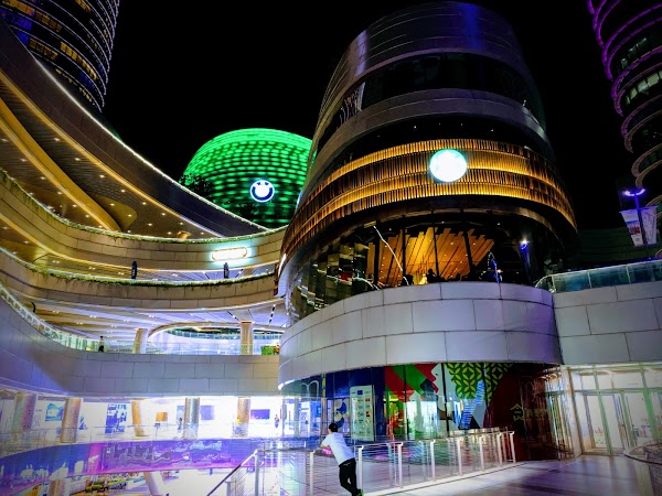 Shanghai Baiyulan Plaza 5