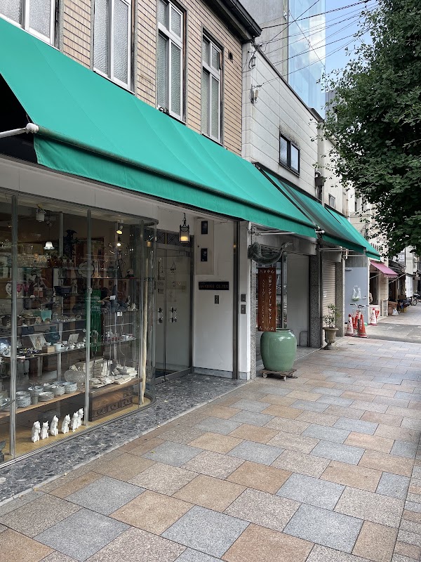Kyoto Antiques Center 1