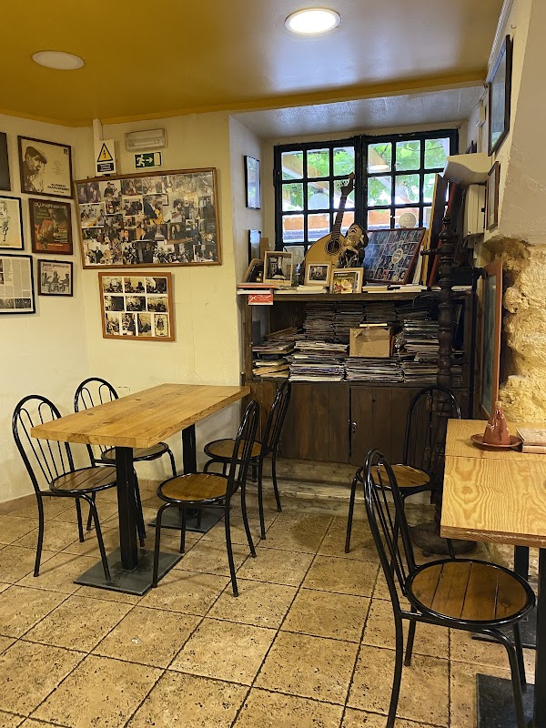 A Muralha Tasca Típica Lisboa