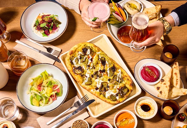 Sipeos Café & Bar 6