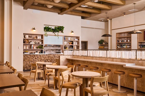 Sipeos Café & Bar 4