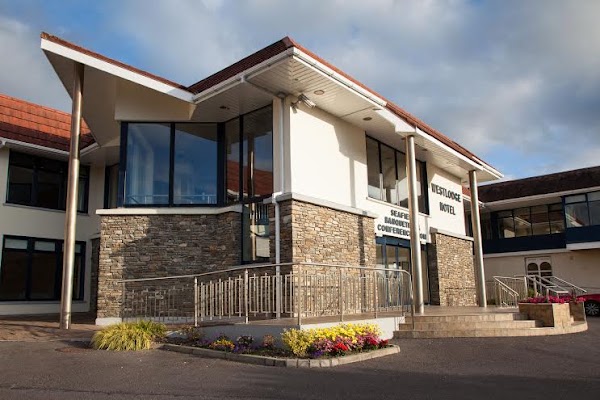 Westlodge Hotel & Pondlodge Cottages