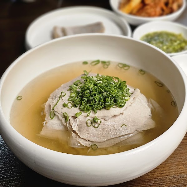 월하동 Wolhadong - Korean traditional pork soup Gomtang 3