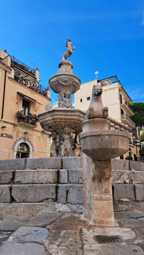 Piazza Duomo Taormina
