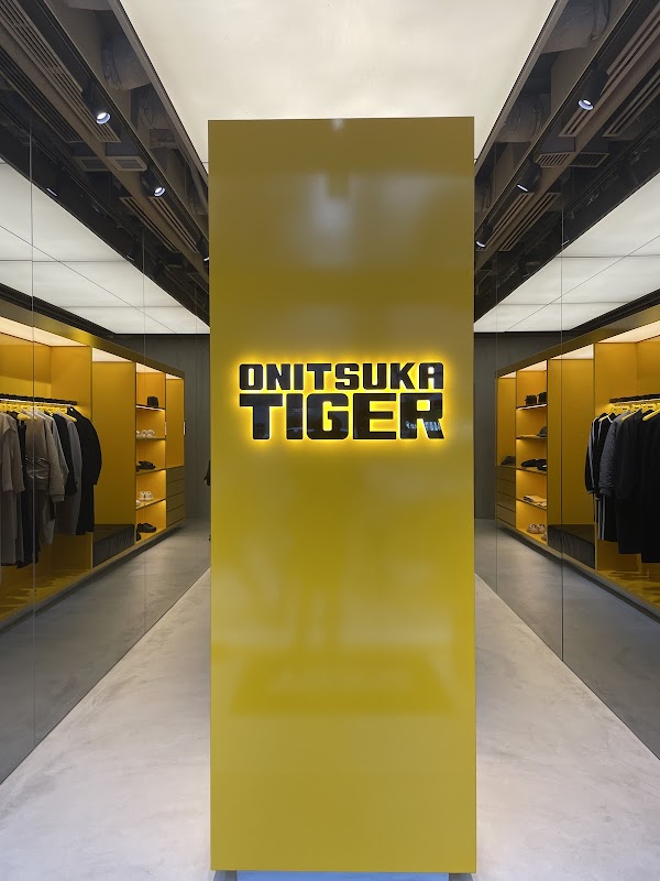 Onitsuka Tiger Yellow Concept Store 3