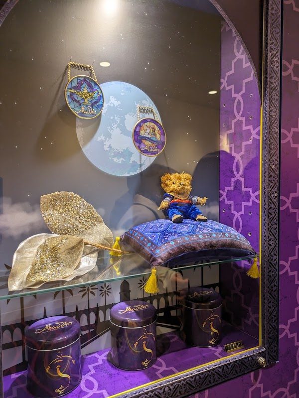 Caretta Shiodome 4