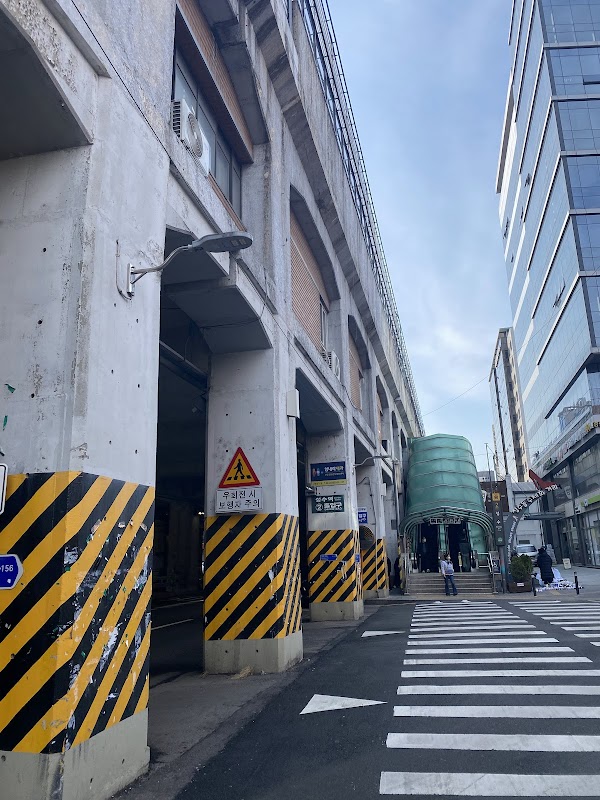 Seongsu Station Exit 2