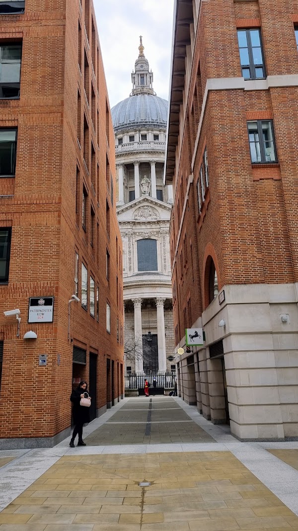 Queens Head Passage