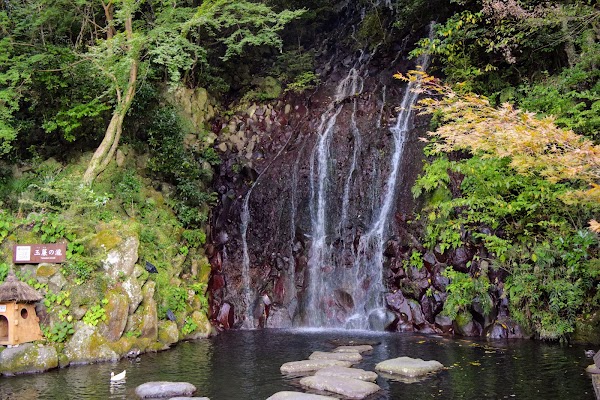 Tamadare Shrine 1
