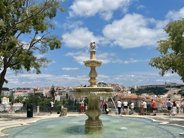 Miradouro de São Pedro de Alcântara 4