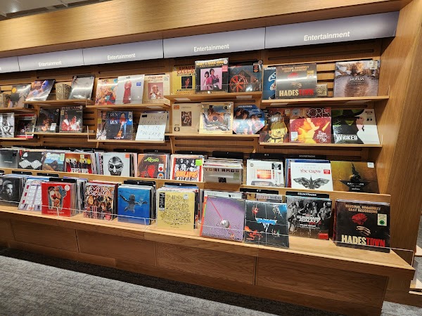 Barnes & Noble 4