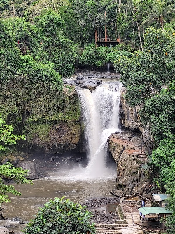 Tegenungan Waterfall 5