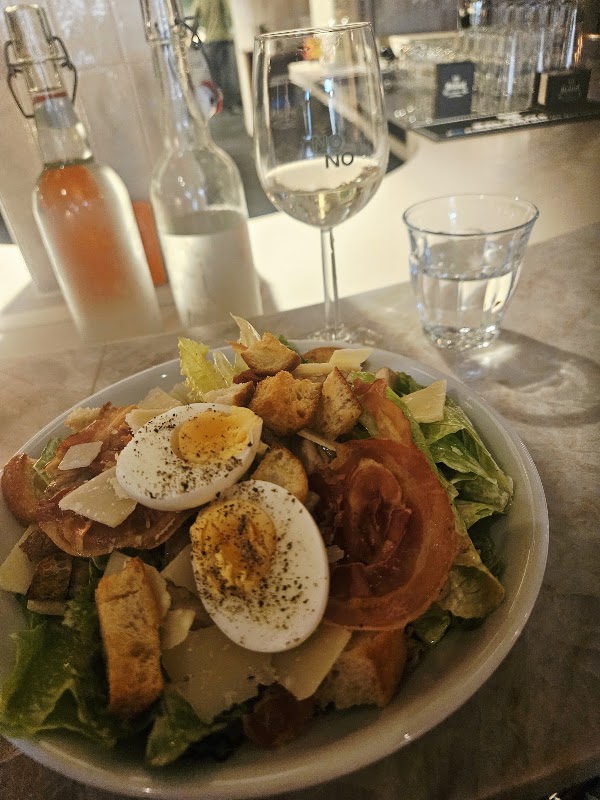 Café Restaurant NO NONSENSE 4