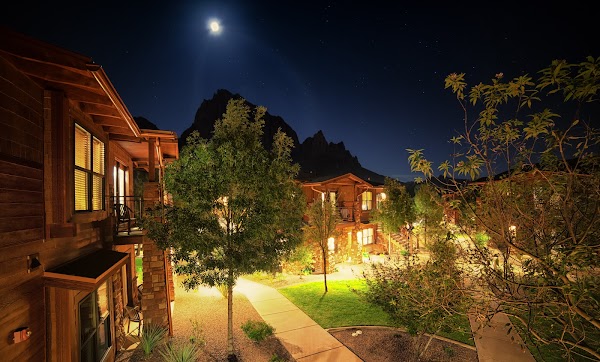 Cable Mountain Lodge