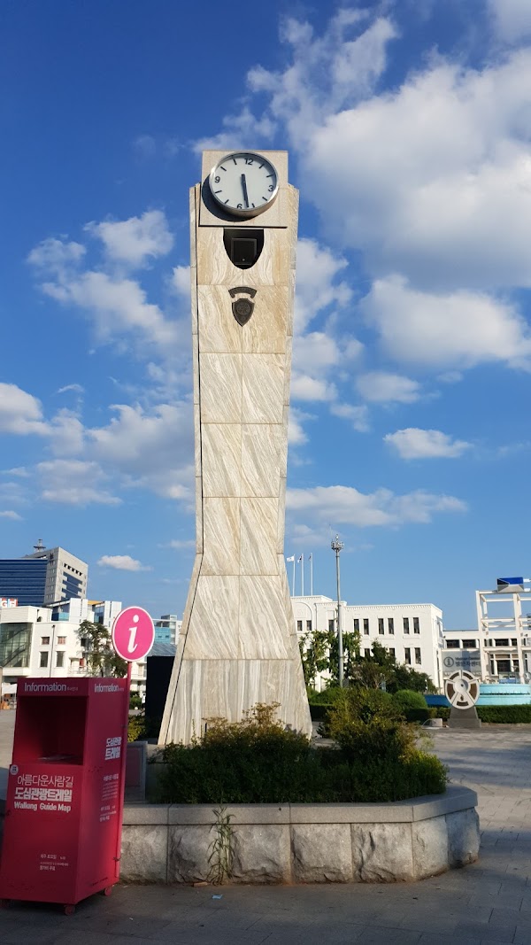 5.18 Democracy Square