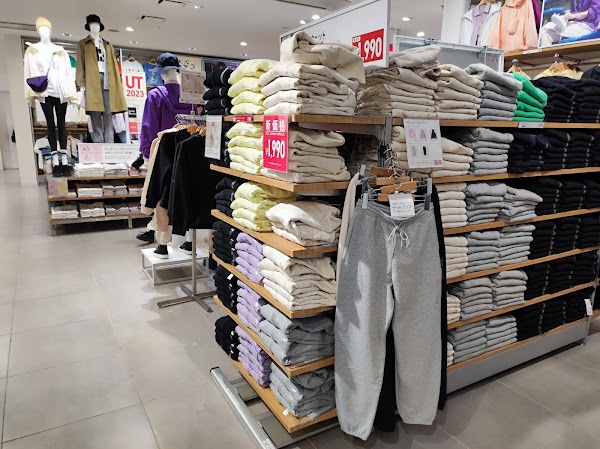 ジーユー 心斎橋店 4