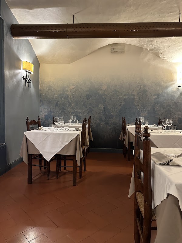 Cantina De' Pucci (Restaurant & Wine Window / Buchetta del Vino) 5